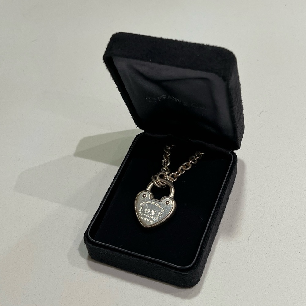 💎 Tiffany Sterling Silver Heart Lock Necklace - Picture 4 of 7